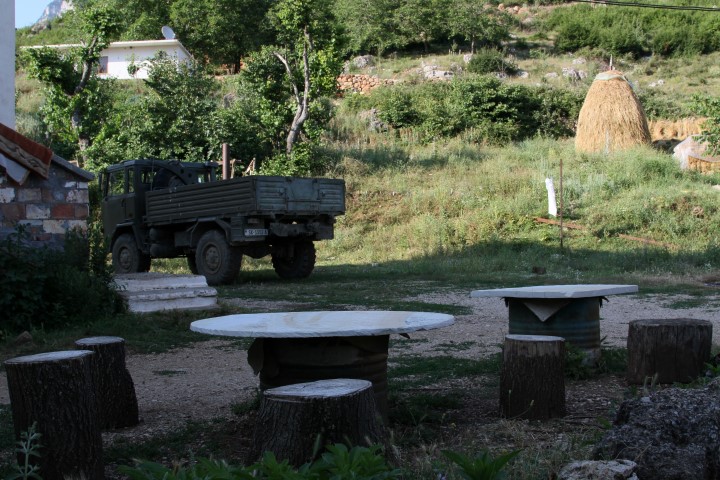 polican guesthouse relax area